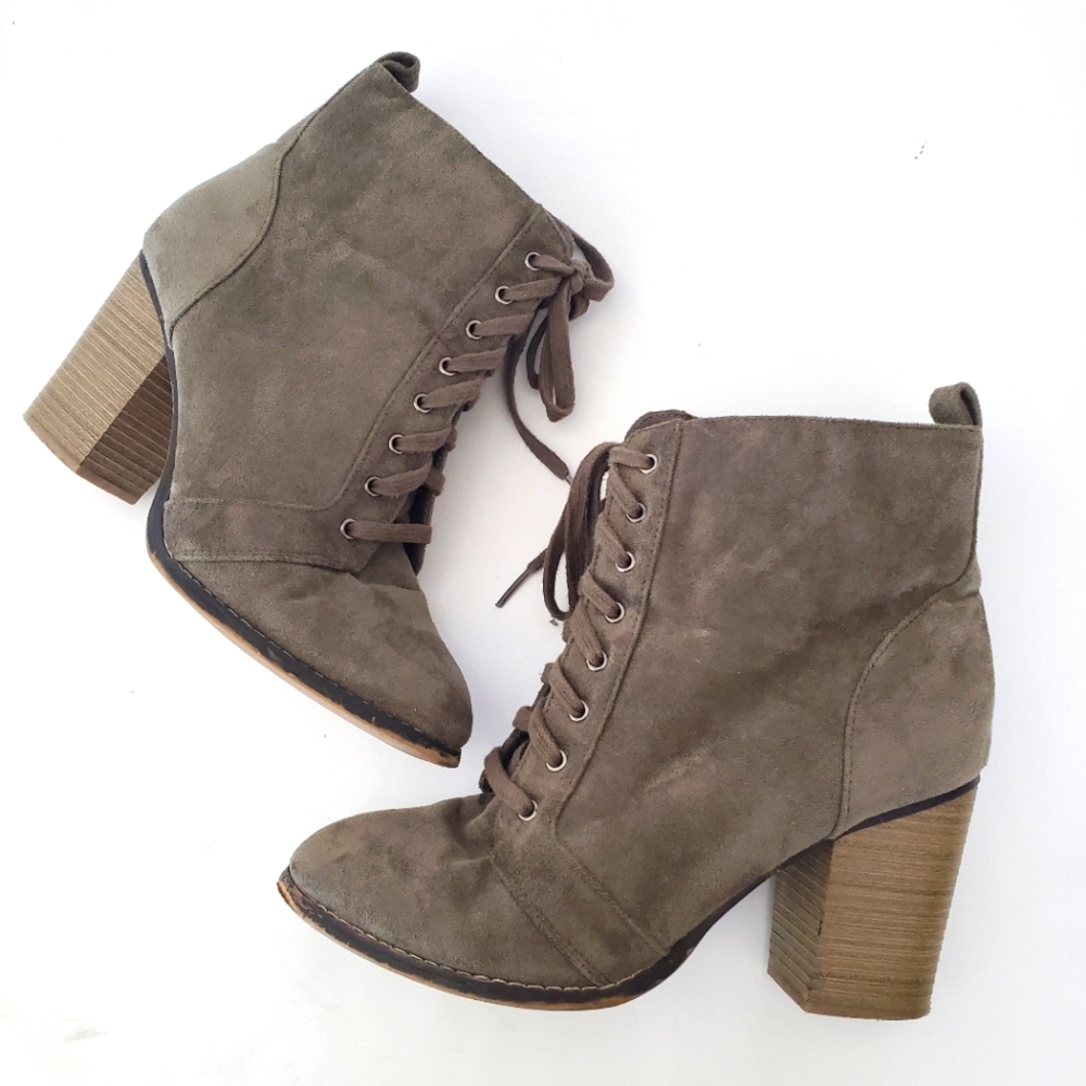 CANDIE'S Olive Green Faux Suede Side Zip Lace Up Booties 3.5" Block Heel Granny